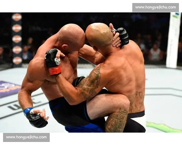 科米尔对决琼斯一番战揭示轻重量级王座恩怨起点与时代碰撞的巅峰序章